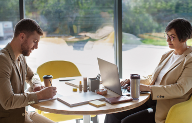 Arkchat messaging app: Arkchat lets freelancers meet and interact with clients freely mobile screen image